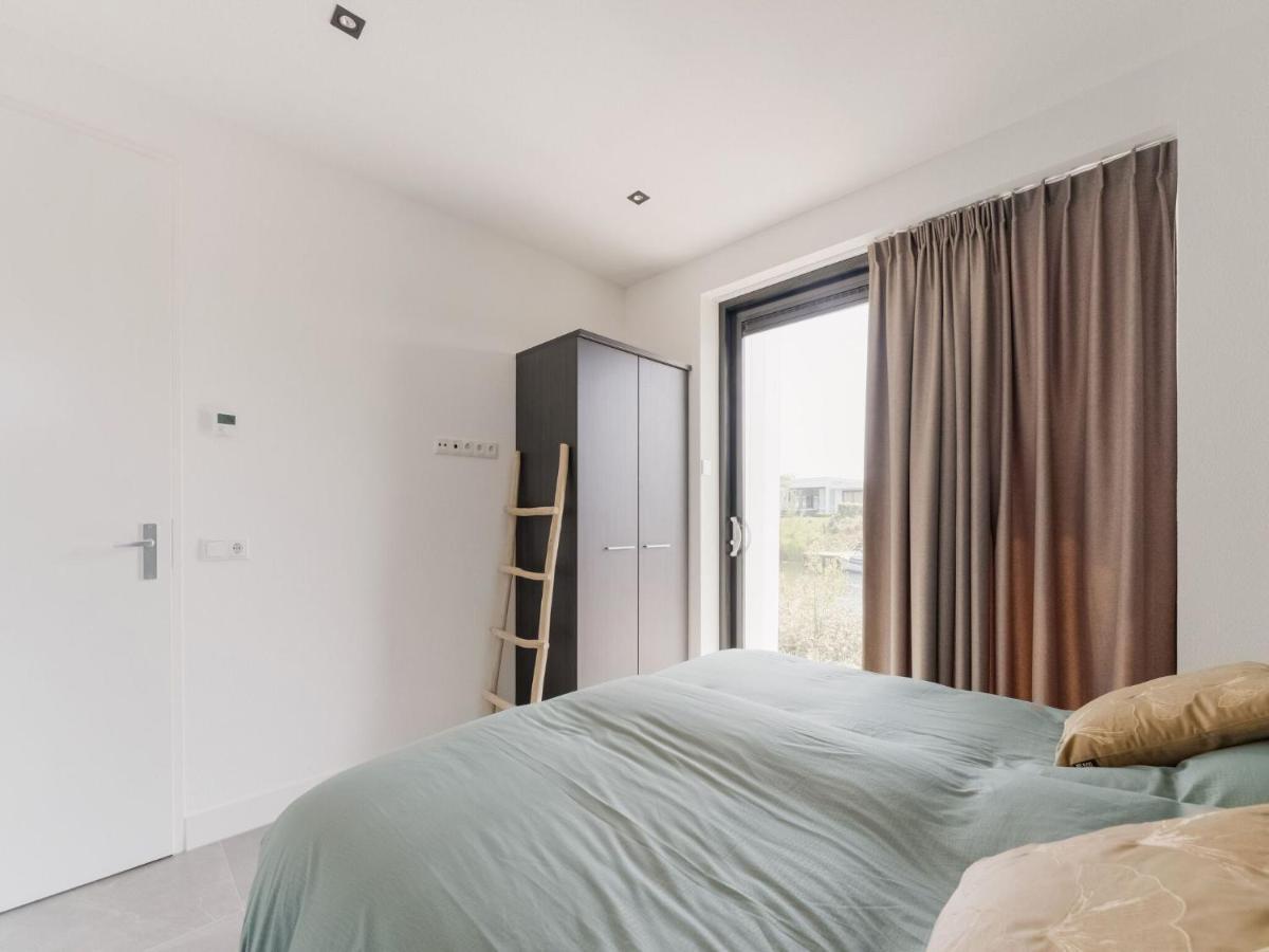 Swanky Villa In Zeewolde With Garden Luaran gambar