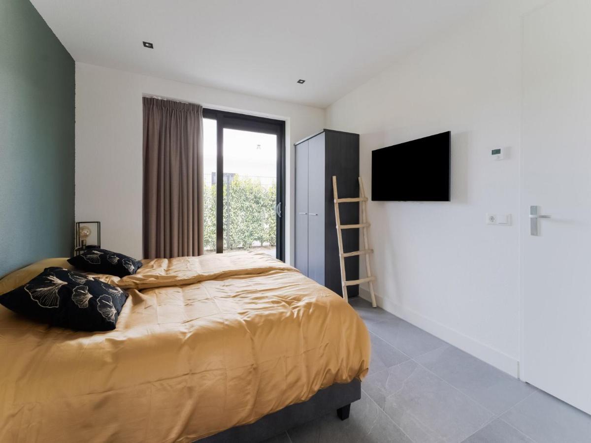 Swanky Villa In Zeewolde With Garden Luaran gambar